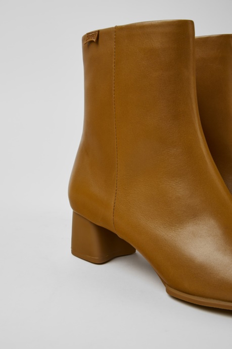 Design Katie Brown Leather Ankle Boots Camper AU