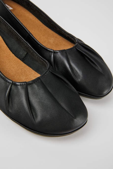 Design Right Black Leather Ballerinas For Women Camper AU