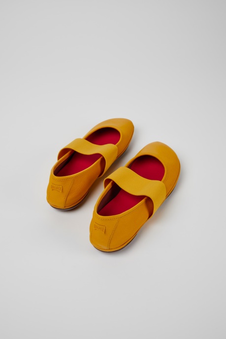 Right Yellow Leather Ballerina Flats For Women Exclusive Camper AU