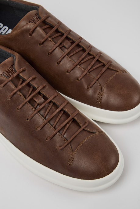 Design Chasis Brown Shoe For Men Camper AU