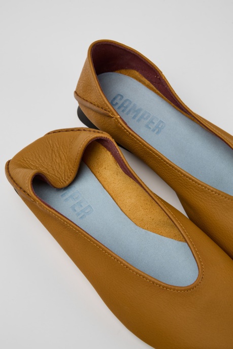 Design Casi Myra Brown Leather Shoes For Women Camper AU